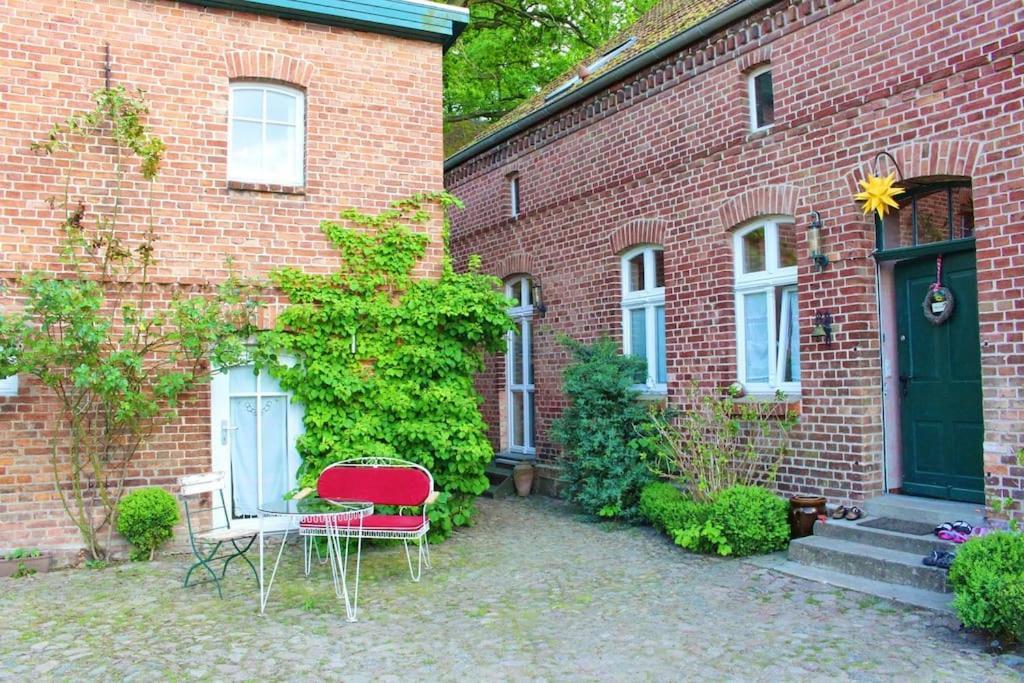Romantische Ferienwohnung Unter Den Linden Buchholz  エクステリア 写真